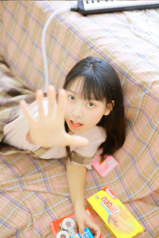 《漂亮的女邻居》电影在线播放